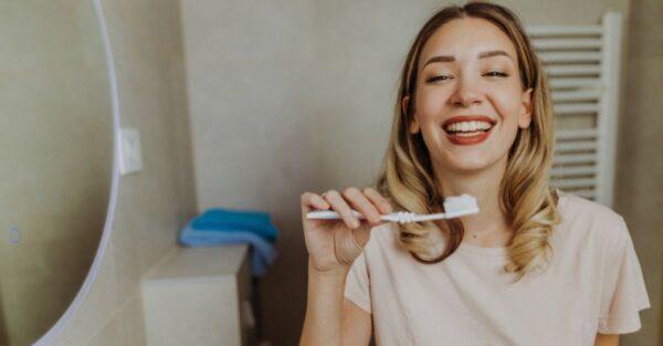 ¿Conoces bien los productos con los que te cepillas los dientes? / Do you know well the products you use to brush your teeth?
